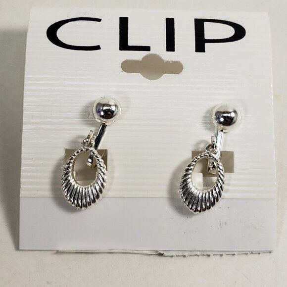 Women's Stunning Polished Silver tone Dainty Hoop Clip-on Drop Earrings, 1-inch - Picture 4 of 8